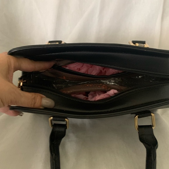 Handbag - Picture 6 of 10